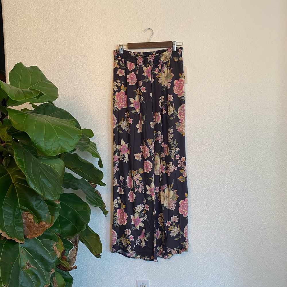 NWT Billabong Wide Leg Floral Pants